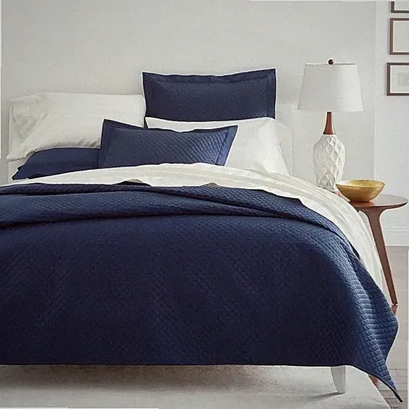 CHAPTER CLUB DAMASK 210 THREAD COUNT 3 PCS KING COVERLET SET COLOR BLUE NEW