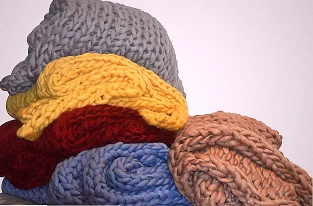 Chunky Knit Blanket 50x60 Warm Soft Cozy for Bedroom Knitted Yarn Throw Blanket