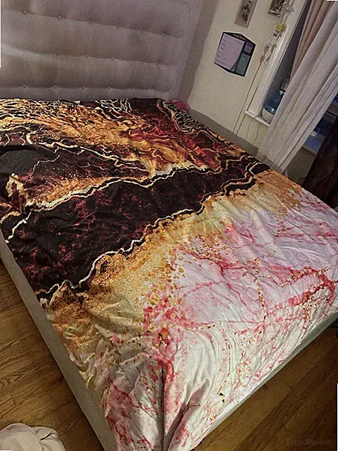 marble bed spread
