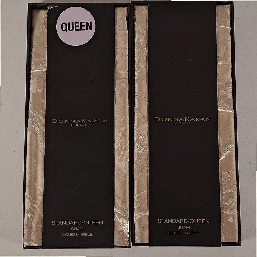 New Donna Karan Liquid Marble Gold Standard/Queen Shams Set of 2 Luxury